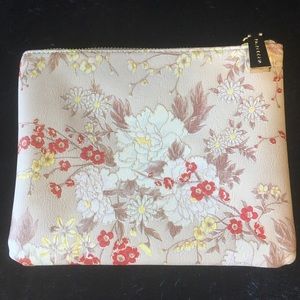 ꧁SOLD!꧂ Big Buddha clutch/large coin bag 👛🌸💖